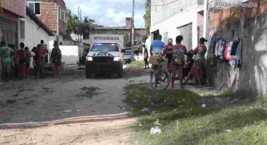 Casal Morto A Facadas E Golpes De Madeira Dentro De Casa Em Itamarac