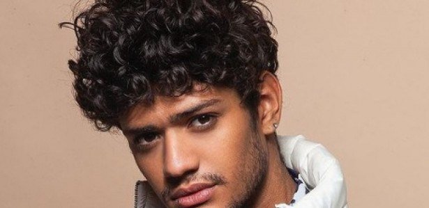 Gabriel Santana Bbb Qual A Idade Ele Gay Conhe A O Ator De Chiquitas No Bbb