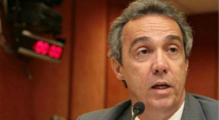 Presidente da Federação Pernambucana de Futebol Evandro Carvalho