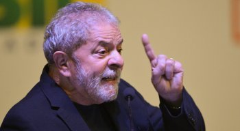 Lula foi condenado por corrupção passiva e lavagem de dinheiro no caso do triplex de Guarujá