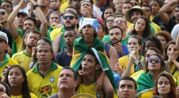 Brasil enfrenta a Sérvia na briga pela vaga para as oitavas de final