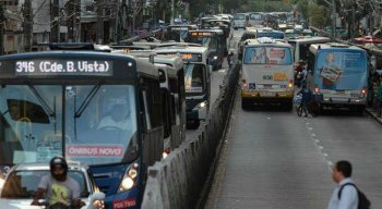 Do dia 1° até essa quarta-feira (18), foram registrados 143 assaltos a ônibus na RMR
