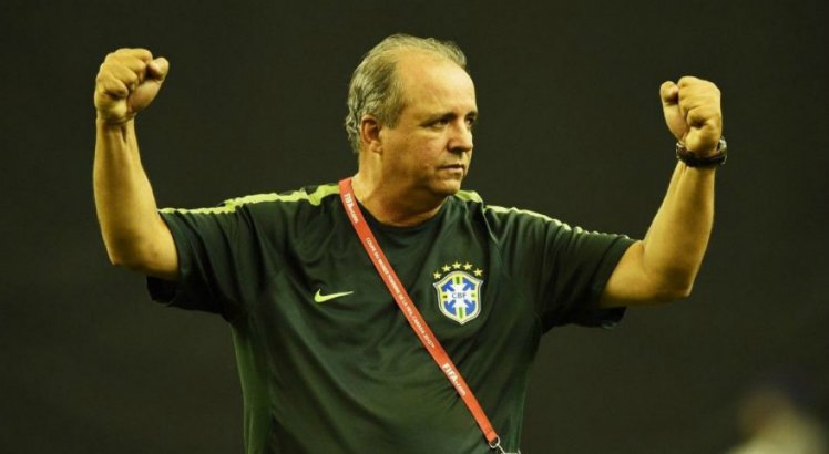 Vadão é o técnico da Seleção Brasileira de Futebol Feminino