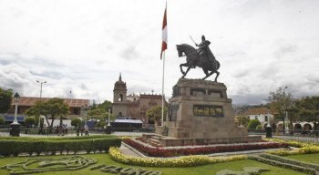 Presidente dissolve Congresso e agrava crise no Peru