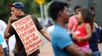 Refugiados venezuelanos abrigados provisoriamente no Brasil tem dificuldade de encontrar emprego