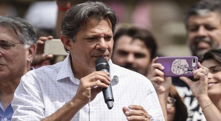 Candidato petista disse que o momento é de pensar no primeiro turno, antes de cogitar alianças