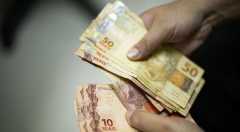 Trabalhadores do mercado formal representam 57,6% do total de beneficiados pelo pagamento do 13º salário