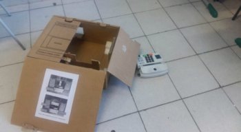 Os equipamentos foram trocados antes do início da votação.
