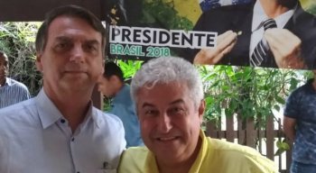 Marcos Pontes ao lado de Jair Bolsonaro