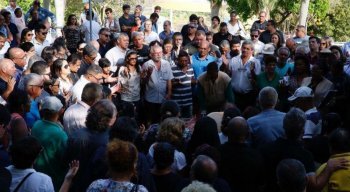 Sepultamento do comissário de polícia José Tadeu Vicente de Santana, no cemitério Morada da Paz