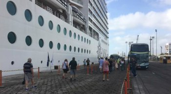 Turistas europeus chegaram ao Recife na abertura da temporada de cruzeiros