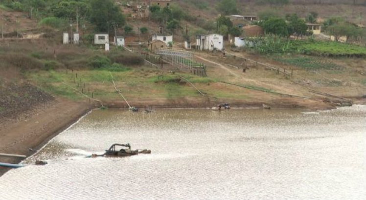 A Barragem do Bitury tem capacidade para 17 bilhões de litros de água está com apenas 4% da capacidade