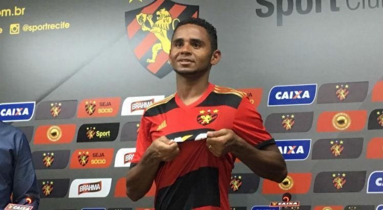 Deivid pede R$ 1,5 milhão por salários atrasados no Sport