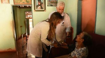 Programa Mais Médicos leva assistência a várias regiões do País