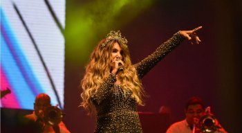 Elba Ramalho é uma das atrações do Baile Municipal do Recife