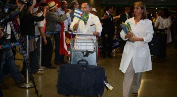 Número de profissionais de saúde de Cuba interessados em permanecer no Brasil ainda está sendo contabilizado