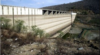 O reservatório tem capacidade para armazenar mais de 327 milhões de metros cúbicos de água
