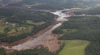 No sábado, presidente Jair Bolsonaro sobrevoou área atingida em Brumadinho