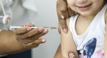 A principal maneira de prevenir a tuberculose em crianças é por meio da BCG