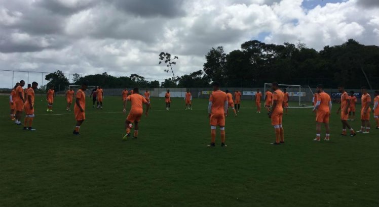 Elenco realizou o treino em solo pernambucano, no CT Ninho das Cobras, na manhã de hoje.