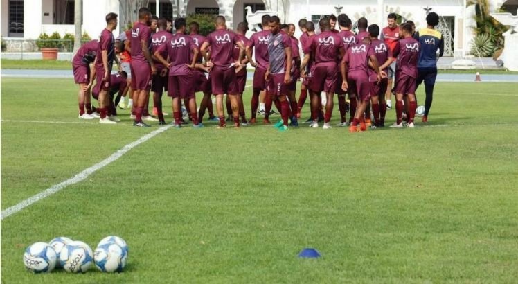 Jogadores da base do Bangu vem treinando nas instalações do CDA.
