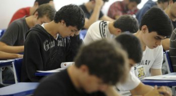 Ao todo, são ofertadas 100 mil vagas na modalidade juro zero e 450 mil na modalidade P-Fies