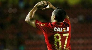 Diego Souza tem contrato com o São Paulo até dezembro
