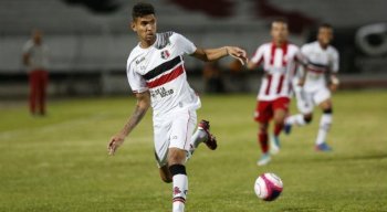 Augusto defendeu o Campinense antes de acertar com o Santa Cruz