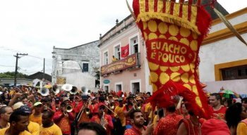 Foliões nas ladeiras de Olinda