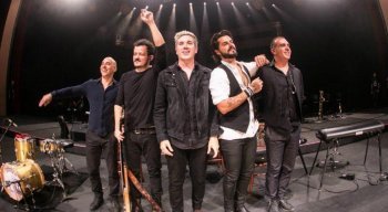 Banda Jota Quest sobe ao palco às 21h30 desta segunda (4)