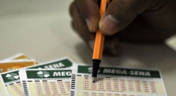 Valor do prêmio principal da Mega-Sena, caso aplicado na poupança, poderia render R$ 26 mil por mês