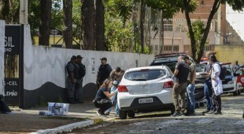 Polícia investiga uma possível participação de outro jovem de 17 anos.