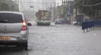 A Avenida Norte ficou alagada