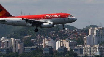 Cerca de 300 voos da Avianca foram cancelados desde que a Agência Nacional de Aviação Civil (Anac) cassou a matrícula de dez aeronaves alugadas pela companhia no dia 12 de abril