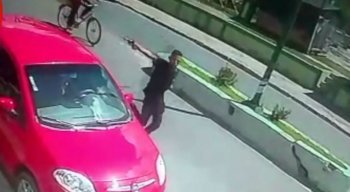 O crime foi flagrado por câmeras de segurança