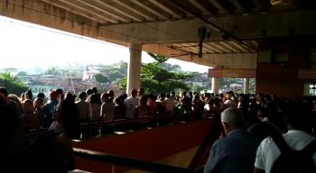 Problemas técnicos causaram a superlotação na estação de Camaragibe