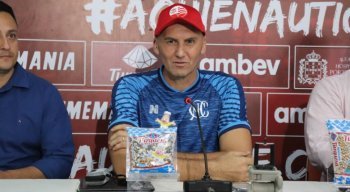 Treinador foi apresentado no Alvirrubro nessa terça-feira (14)