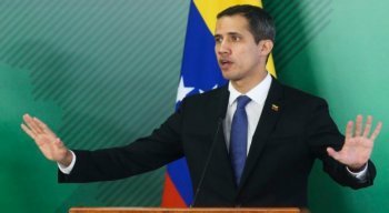 Autoproclamado presidente interino da Venezuela, Guaidó acusou o governo de tentar fechar o legislativo