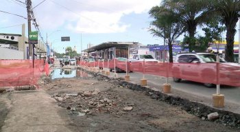 Trânsito está complicado na Avenida Caxangá