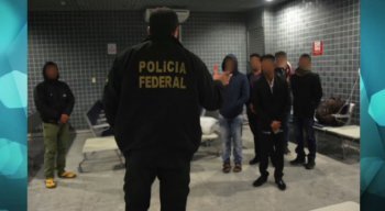 Os oito homens alegaram que vieram para trabalhar em uma embarcação, fato desmentido pela Polícia Federal