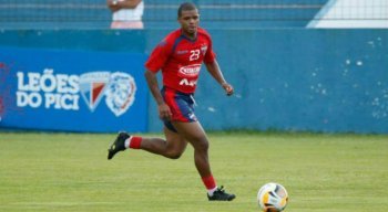 Jogador tem passagens por Fortaleza, Criciúma, Paysandu.