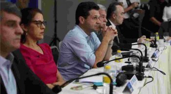 O primeiro passo para iniciar essa economia é a devolução de 75 carros locados.