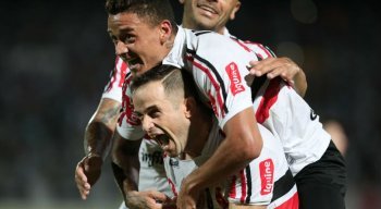 Santa Cruz venceu o Confiança pela Série C neste domingo