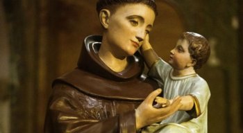 Santo Antônio foi canonizado em 1.231