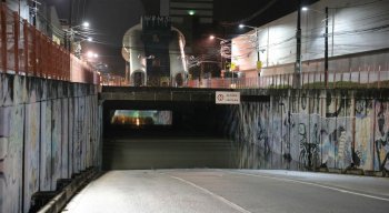 Mulher estava acompanhada de duas amigas quando o carro entrou no túnel alagado do pina