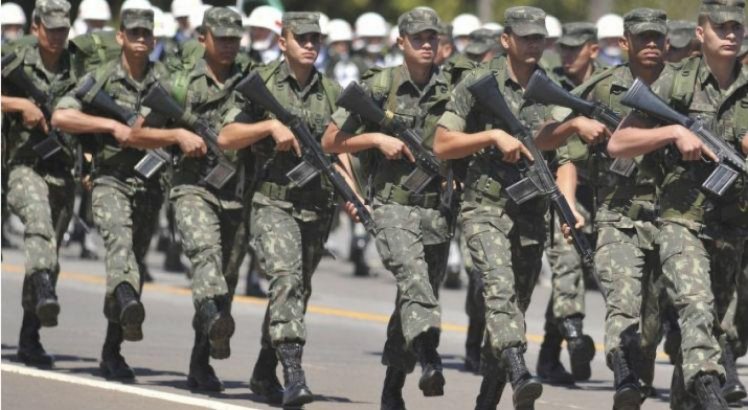 Concursos do Exército têm mais de 1,7 mil vagas, com salários de até R$ 8,2 mil