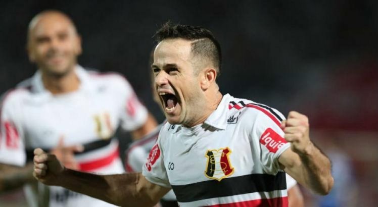 Pipico tem 14 gols em 25 jogos pelo Santa Cruz na temporada de 2019.