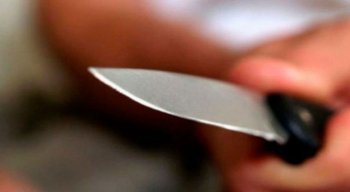 Suspeito estava armado com uma faca e ameaçou porteiro da escola