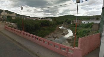 Ponte dá acesso a um principal local de comércio de Santa Cruz do Capibaribe