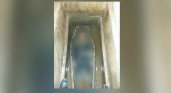O corpo estava em um caixão de madeira, dentro de outro de zinco